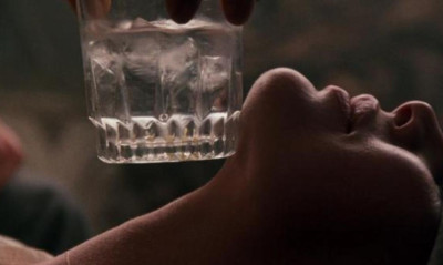 Η πρωταγωνίστρια ερωτικών ταινιών που… θέλει όργια και τα πετάει όλα στο Instagram! (video+photos)