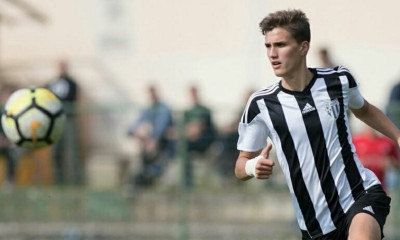 ΑΕΚ: Κλείνει νεαρό αριστεροπόδαρο στόπερ (video+photos)