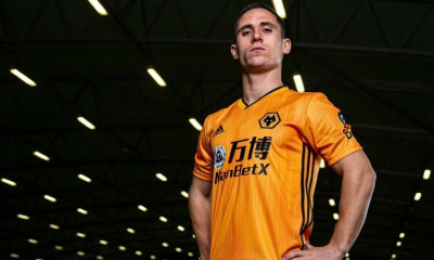 Ποντένσε: «Πρόκληση η Premier League»