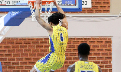 Λαύριο-Περιστέρι 75-61: Το προσγείωσε απότομα (photos)