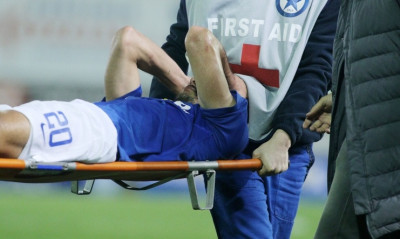 «Πάγωσαν» με Γιακουμάκη στο Περιστέρι - Η στιγμή του σοκαριστικού τραυματισμού (photos&video)