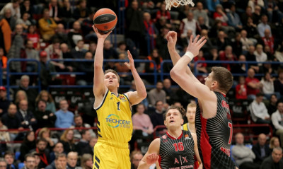 Αρμάνι Μιλάνο-Άλμπα Βερολίνου 96-102: Μπαμ και μπελάδες