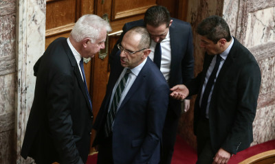 Γεραπετρίτης: «Αφαίρεση 5-10 βαθμών από την τρέχουσα βαθμολογία»