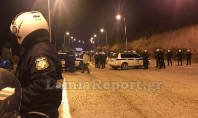 Επεισόδια στη Λαμία: Συγκρούσεις οπαδών της ΑΕΛ με αστυνομικούς (photos)