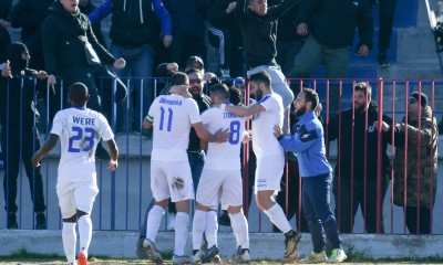 Football League: Ανάσα για Αιγάλεω, ανεβαίνει ο Ολυμπιακός Βόλου