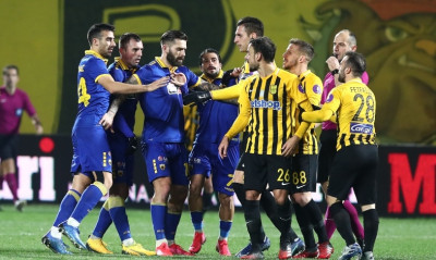 Άρης-ΑΕΚ: Το πέναλτι που άναψε «φωτιές» στο «Βικελίδης» (photos+video)