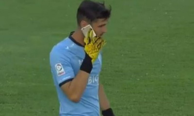 Μυθικό περιστατικό: Του πέταξαν κινητό και αυτός απάντησε στην κλήση (video)