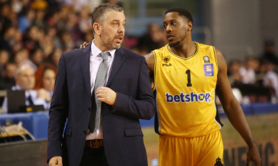 Παπαθεοδώρου: «Oμάδα που αγωνίζεται σε υψηλό τέμπο η Βόννη»