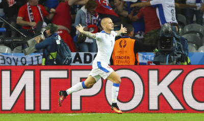 Επιστροφή έκπληξη για Βάις (photos)