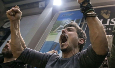 Ενώνει και πορώνει!