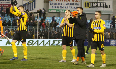 Άρης: Αποθέωση από κόσμο και εμψύχωση Χαριστέα (video)