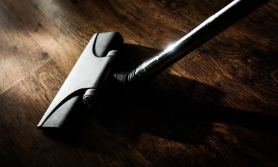 Αυτά είναι τα τεράστια λάθη με την ηλεκτρική σκούπα - Τι δεν πρέπει να σκουπίζουμε (pics)