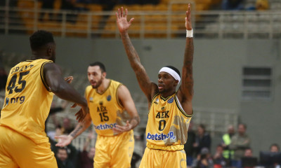 ΑΕΚ-Βόννη 92-85: Αγχώθηκε αλλά πήρε προβάδισμα