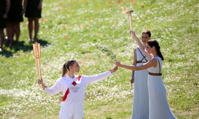 Αφή Ολυμπιακής φλόγας: Ξεκίνησε το ταξίδι της για το Τόκιο (photos+video)
