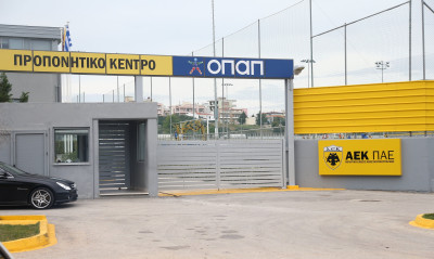 AEK: Απολύμανση στα Σπάτα και «παρών» από τους παίκτες
