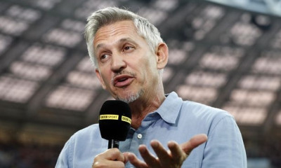 Κορονοϊός: Απορεί για το μη κλείσιμο των σχολείων ο Λίνεκερ