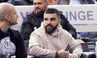 Οι ευχές του Σαββίδη για την 25η Μαρτίου (photos)