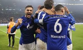 Οι παίκτες της Σάλκε δίνουν μέρος του μισθού τους για τις ανάγκες του συλλόγου