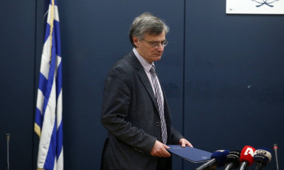 Κορονοϊός - Τσιόδρας: Ο ιός είναι εδώ, υπάρχει απειλή - Μπορεί να παραμείνει και μετά την ίαση