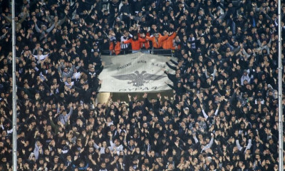 Κορονοϊός: Μυθική… γιαγιά τραγουδάει συνθήματα του ΠΑΟΚ στην καραντίνα (video+photos)