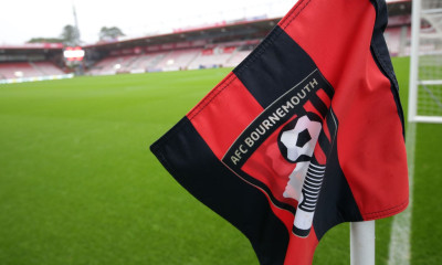 Περικοπή μισθών και υποχρεωτικές άδειες στην Μπόρνμουθ (photos)