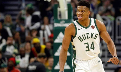 Αντετοκούνμπο: «Να βοηθάμε ο ένας τον άλλον»