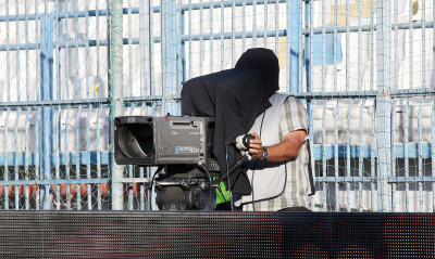 Super League: Ζητά… ψαλίδι η Nova