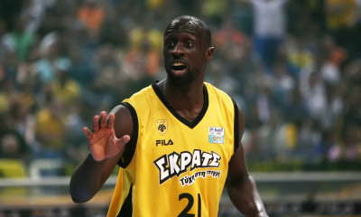 Ξέσπασε ο Ποπς Μενσά-Μπονσού κατά της ΑΕΚ: «Μου ράγισαν την καρδιά» (video)