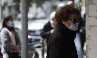 Υφασμάτινη μάσκα: Πού, πότε και πώς θα τη φοράμε - Τι ανακοίνωσε ο Τσιόδρας