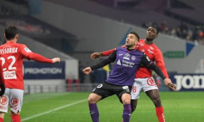 Κορονοϊός: Δώρισε μάσκες στη Σκύδρα ο Κουλούρης (photos)