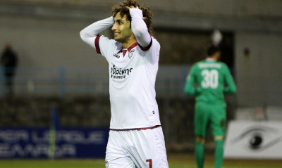 Απίστευτο σκηνικό: Επιτέθηκαν στον Ουάρντα στην Λάρισα