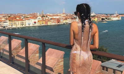 Απίστευτη αλλαγή: Η πιο «καυτή» μελαχρινή στην Ελλάδα έγινε ξανθιά και μείναμε... άφωνοι (photos)