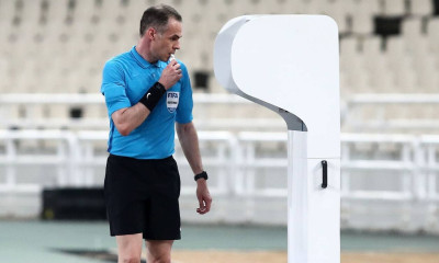 ΑΕΚ-Παναθηναϊκός: Ανακάλυψε φάουλ ο Τζήλος κι ακύρωσε το «πράσινο» γκολ (video)
