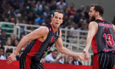 Αρμάνι Μιλάνο: Μένει και ο Ρολ (video)