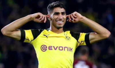 Μπορούσια Ντόρτμουντ: Παλεύει να κρατήσει τον Χακίμι