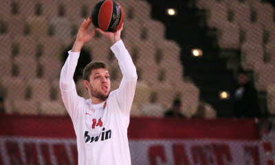 Ολυμπιακός: Κρίνεται η παραμονή του Βεζένκοφ