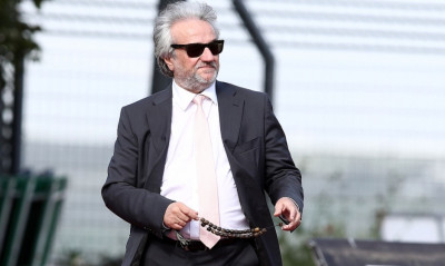 Μυθική ατάκα από Κομπότη: «Μέχρι και οι οίκοι ανοχής λειτουργούν!»