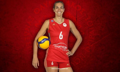 Ολυμπιακός: Ανανέωσε η Σκοτ