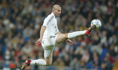 Ζινεντίν Ζιντάν: Μια ιδιοφυία 50 καρατίων (photos+videos)