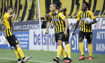 Ντιγκινί: «Αδικηθήκαμε, δεν είδε το VAR ο διαιτητής» (video)