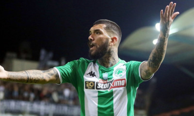 ΟΦΗ-Παναθηναϊκός: «Κοκορομαχία» Κολοβού-Κουτρουμπή, τους χώρισαν οι συμπαίκτες τους (photos)