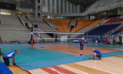Στρώθηκε το τάραφλεξ στο ΟΑΚΑ για τα play off της Volley League