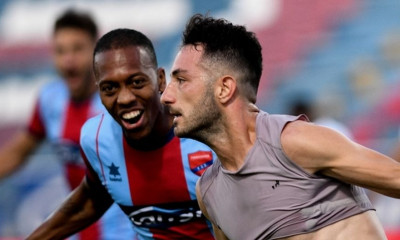 Σωτήρης Τσιλούλης: Ο... νέος ήρωας της Πλατείας (photos+videos)