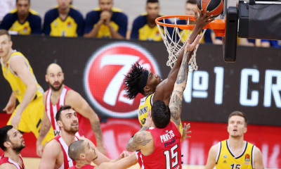 ΕΠΙΣΗΜΟ: Ντύθηκε στα «ερυθρόλευκα» ο Νοκό