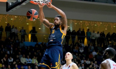 Χίμκι: Ανανέωσε για ακόμα μια σεζόν ο Μπούκερ (video)