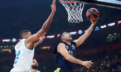 Σενάρια για Ρεάλ Μαδρίτης και Σλούκα! (video)