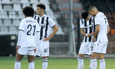 «Καζάνι που βράζει» ο ΠΑΟΚ, κράξιμο έξω από την Τούμπα! (photos)