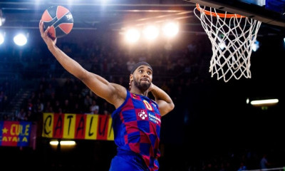 Μπαρτσελόνα: «Έδεσε» τον Ντέιβις