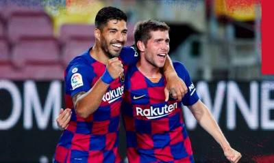 La Liga: Ο Σουάρες γλίτωσε την Μπαρτσελόνα και υποβίβασε την Εσπανιόλ (video)