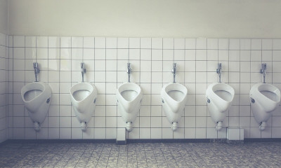 Φοβερή ανακοίνωση σε τουαλέτα για τους… άστοχους: «Έχουμε ανιχνευτή…» (pic)